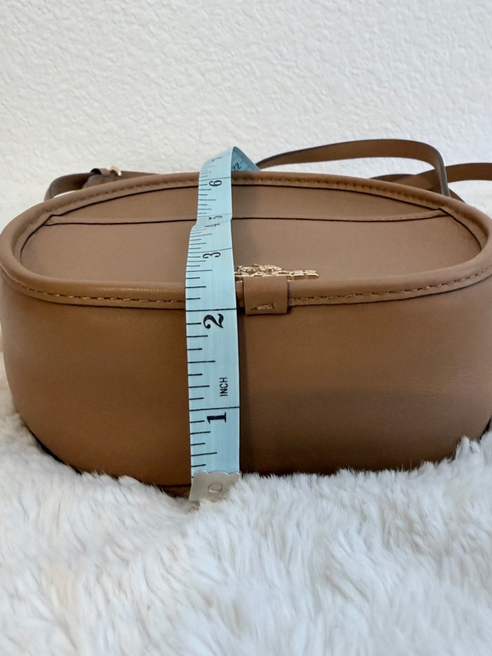 Coach Tan Leather Round Canteen Crossbody Bag EUC - Picture 13 of 14